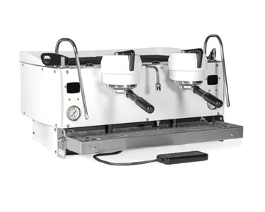 Synesso - Commercial Coffee Machine | S200