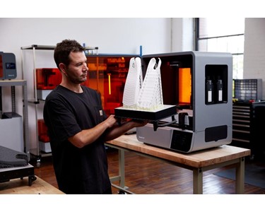 Formlabs - Form 4L/ 4BL 3D Printers