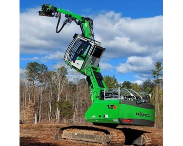 Sennebogen - 718 Tree Care and Material Handling machine