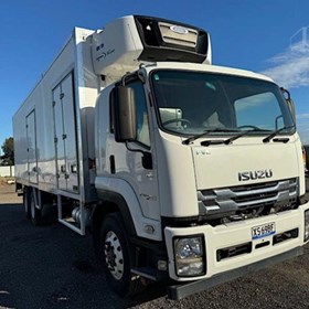 Used Refrigerated Truck | 2019 ISUZU FVL 240-300 