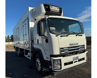 Used Refrigerated Truck | 2019 ISUZU FVL 240-300 