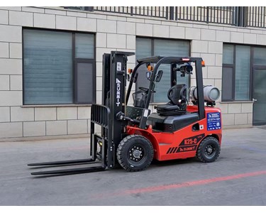 Summit - K25L 2.5 Ton LPG Dual Fuel Forklift With Nissan Engine