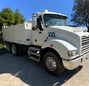 Used Tipper Truck | 2009 METRO-LINER