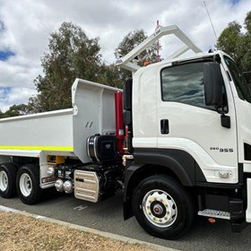 FXZ 260-355 Automatic R45 Tipper Truck
