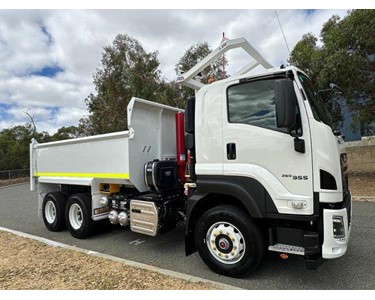 Isuzu - FXZ 260-355 Automatic R45 Tipper Truck