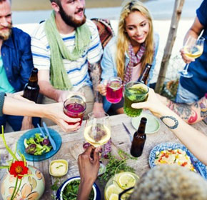 One third of Aussies hungry for friendship with their food: research