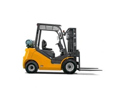 UN Forklift - 2.5T Diesel Forklift