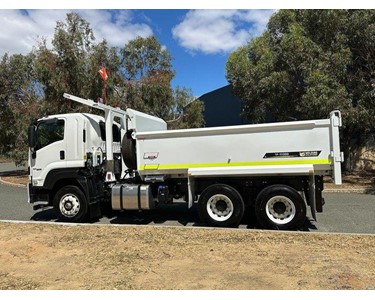 Isuzu - FXZ 260-355 Automatic R45 Tipper Truck