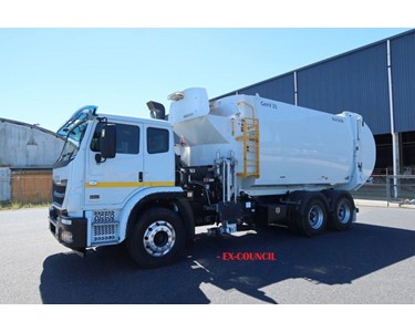 Iveco - Used Garbage Compactor | 2350 Auto (6x4) - Bucher SL25 Side Load