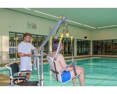 Handi Rehab - Mobile Patient Pool Lift