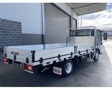 Isuzu - Tray Dropside Truck | NNR 45-150 DT D34 Traypack