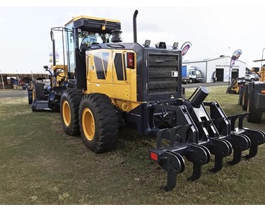 UHI - Motor Grader SG15 