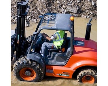 Ausa - Rough Terrain Forklifts I C300 -350