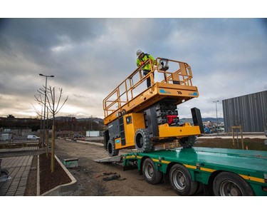 Rough Terrain Scissor Lift | HS15 E