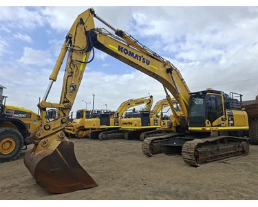 Komatsu - Used Excavator | 2022 Komatsu PC490LC-11
