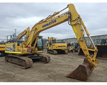 Komatsu - Used Excavator | 2020 Komatsu HB215LC-3