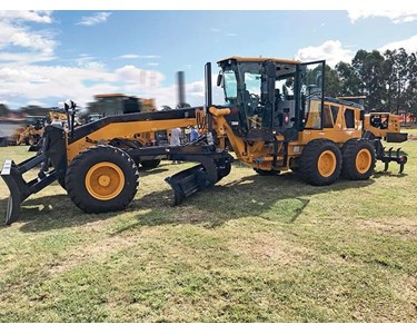 UHI - Motor Grader SG15 
