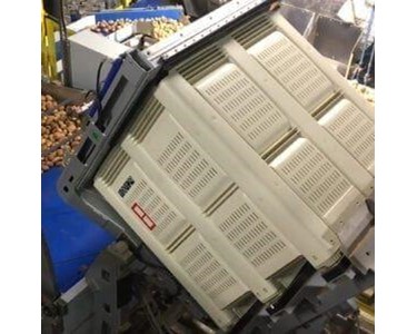 Roll-Back Bin Tipper | 25 seconds per bin