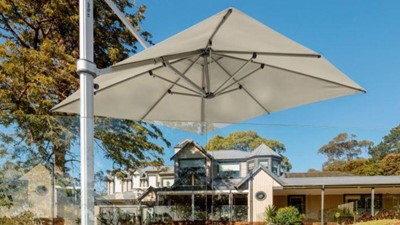 Cantilever Umbrella Placement Guide