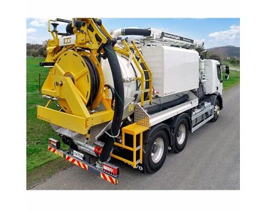 Vacuum Truck Supplies - Vacuum Excavator 350Hp | DrainVac 6000