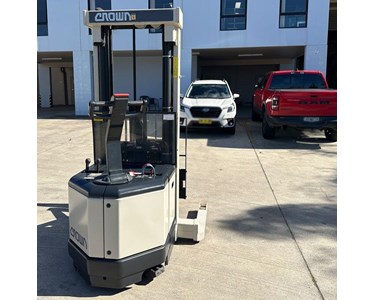 Crown 1.5T Walkie Reach Stacker forklift - Claim 20k Instant Asset Write Off!
