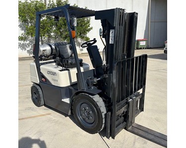 Crown - 2.5T Gas Forklift with Container Mast - CG25E