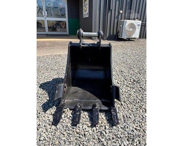 Roo Attachments - GP Buckets | SK30 3T GP 450