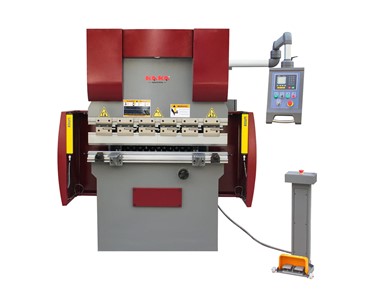 Hydraulic NC Press Brake WC67Y-30/1300A