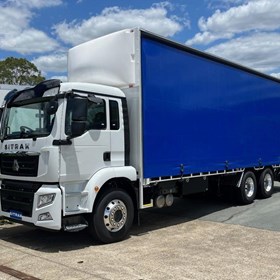 Curtainsider Truck | 2025 SITRAK G5 330 