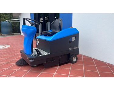 Conquest - HD90 Ride On Power Sweeper Fully Refurbished, Low Hour Machine