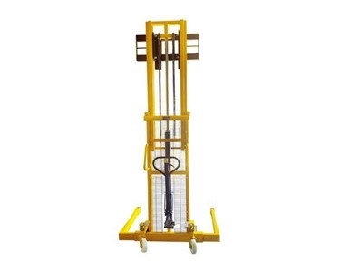 Mitaco - Straddle Leg Stacker- 1.6m, 2.5 or 3m Lift / 1000kg Capacity