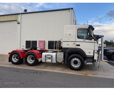 Volvo - 2020 FM13 Cab Chassis Truck