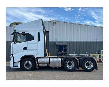 Iveco - S-Way AS700 Prime Mover 550HP 6x4