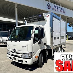 300 Series 616 Refrigerated Truck