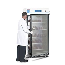Large-Capacity Reach-In CO2 Incubator, 821 L, Polished Stainless Steel