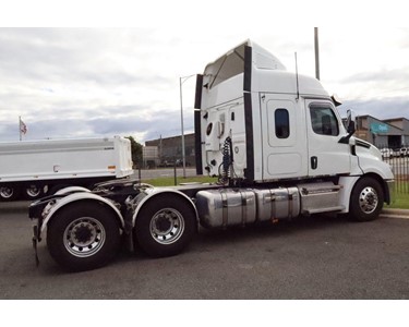 Used Prime Mover | Cascadia AUT