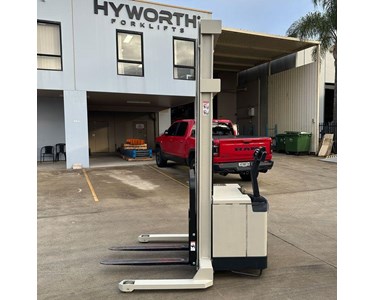 Crown - 1.5T Walkie Stacker Forklift