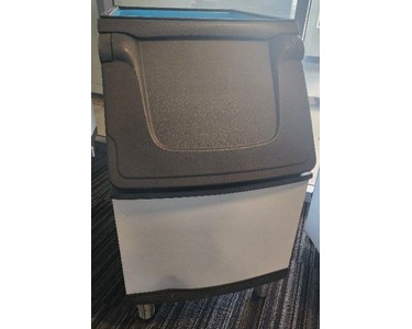 Manitowoc - Ice Bin D320C