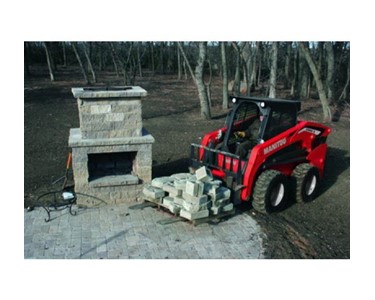 Manitou - Compact Loaders 2700 V NXT:2