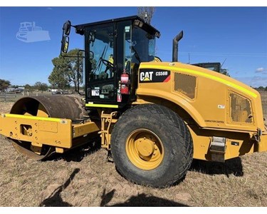 Used Smooth Drum Roller CS56B