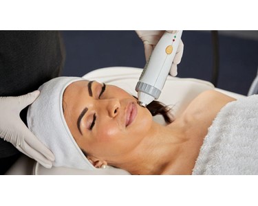 LUX Series - Dermatology Equipment | SuperLUX PRO