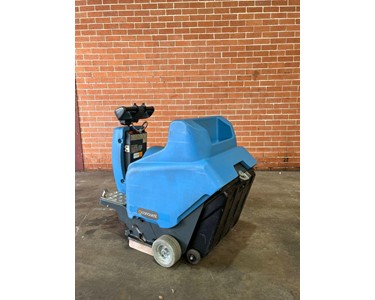 Conquest - (Used) FS 60B Sweeper 