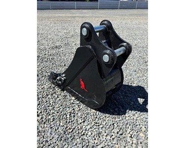 Roo Attachments - Trenching Buckets | KX80 8T GP 300