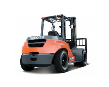 Toyota - 7.0T LPG/Diesel Forklift