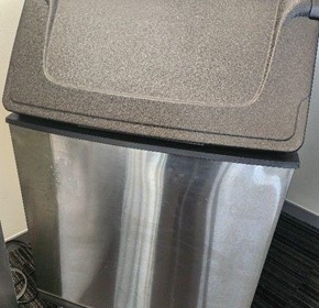 Ice BIn D570C