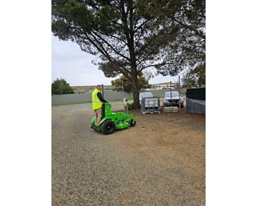 Conquest - Electric Stand-On Zero Turn Mower SDSM52
