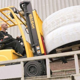 Counterbalance Electric Forklifts 1.6-2 Tonnes | J1.6–2.0XN 
