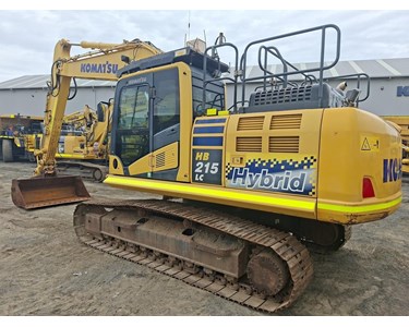 Komatsu - Used Excavator | 2020 Komatsu HB215LC-3