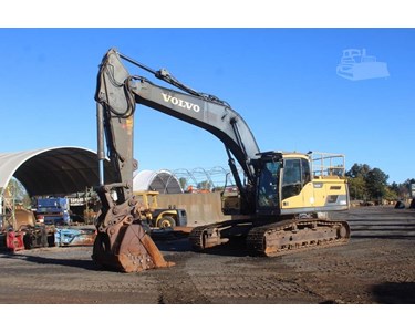 Volvo - Used Excavator | 2016 Volvo EC300DL