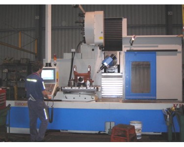 Eumach - CNC Milling Machines | CNC Universal Bed Mills